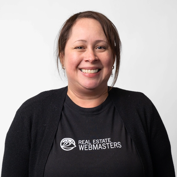 Gloria — Accountant at Real Estate Webmasters